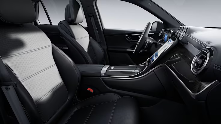 Stylish and sporty cockpit